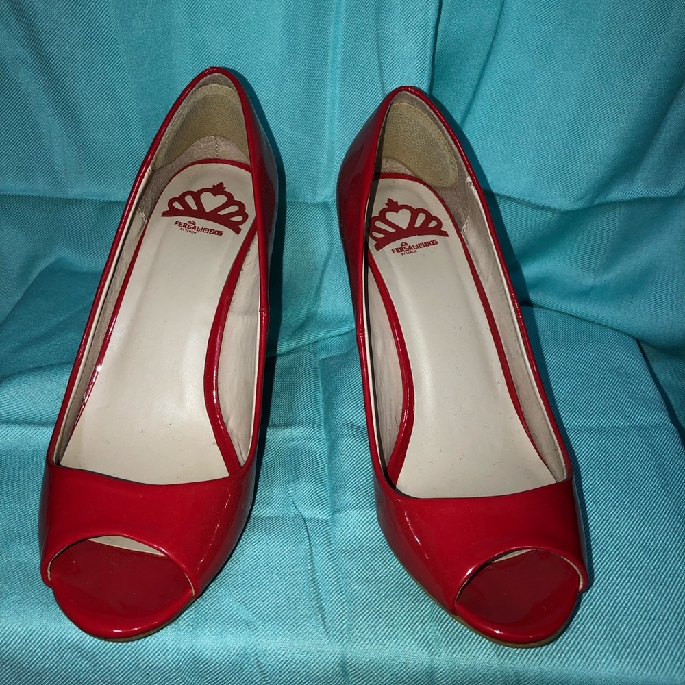 Fergalicious by Fergie orange red peep toe heels 8